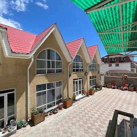 Tan Nuru Guest House Гостевой Дом Тан Нуру Чолпон-Ата Екстер'єр фото