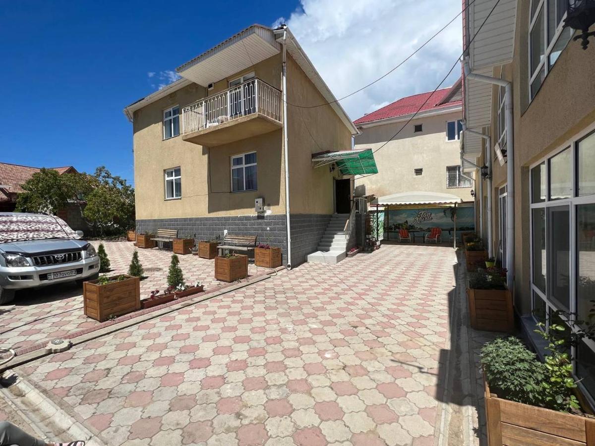 Tan Nuru Guest House Гостевой Дом Тан Нуру Чолпон-Ата Екстер'єр фото