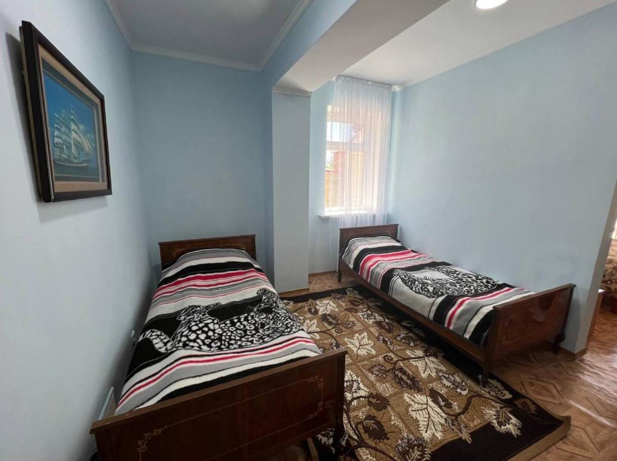 Tan Nuru Guest House Гостевой Дом Тан Нуру Чолпон-Ата Екстер'єр фото