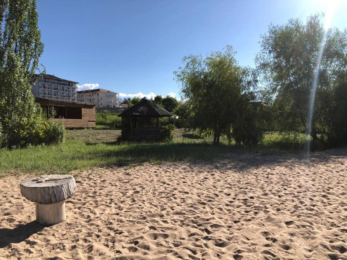 Tan Nuru Guest House Гостевой Дом Тан Нуру Чолпон-Ата Екстер'єр фото