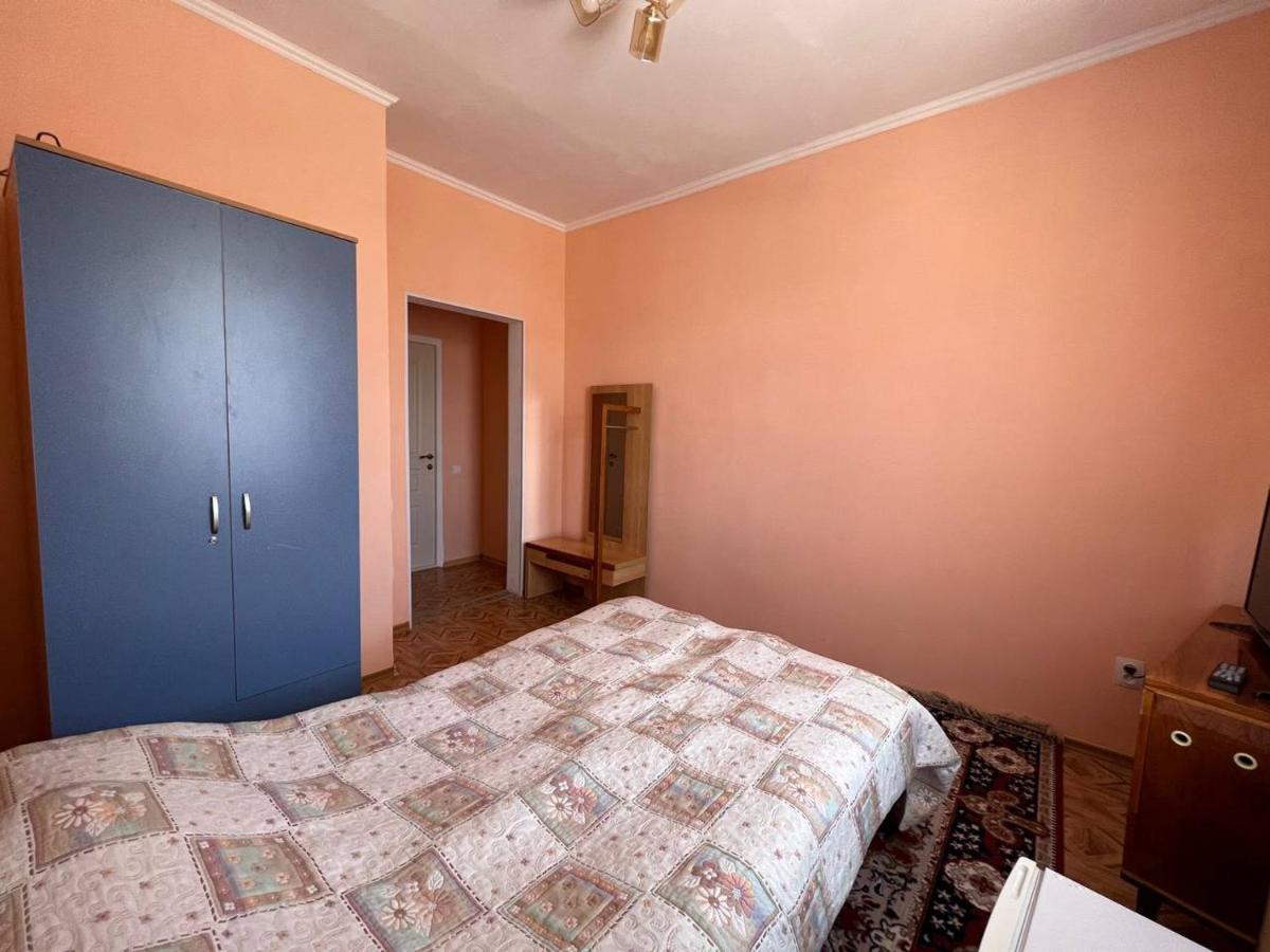 Tan Nuru Guest House Гостевой Дом Тан Нуру Чолпон-Ата Екстер'єр фото