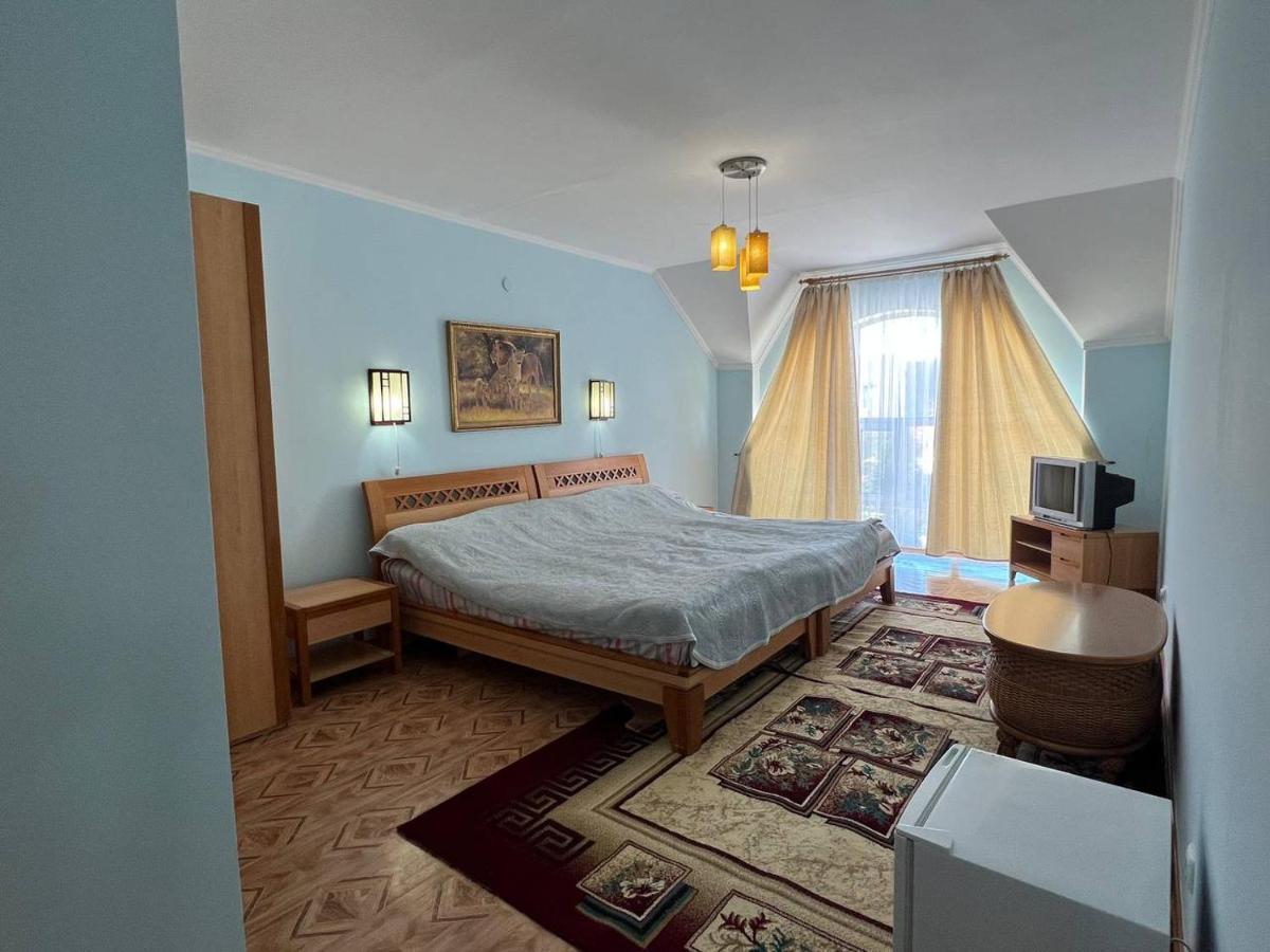 Tan Nuru Guest House Гостевой Дом Тан Нуру Чолпон-Ата Екстер'єр фото