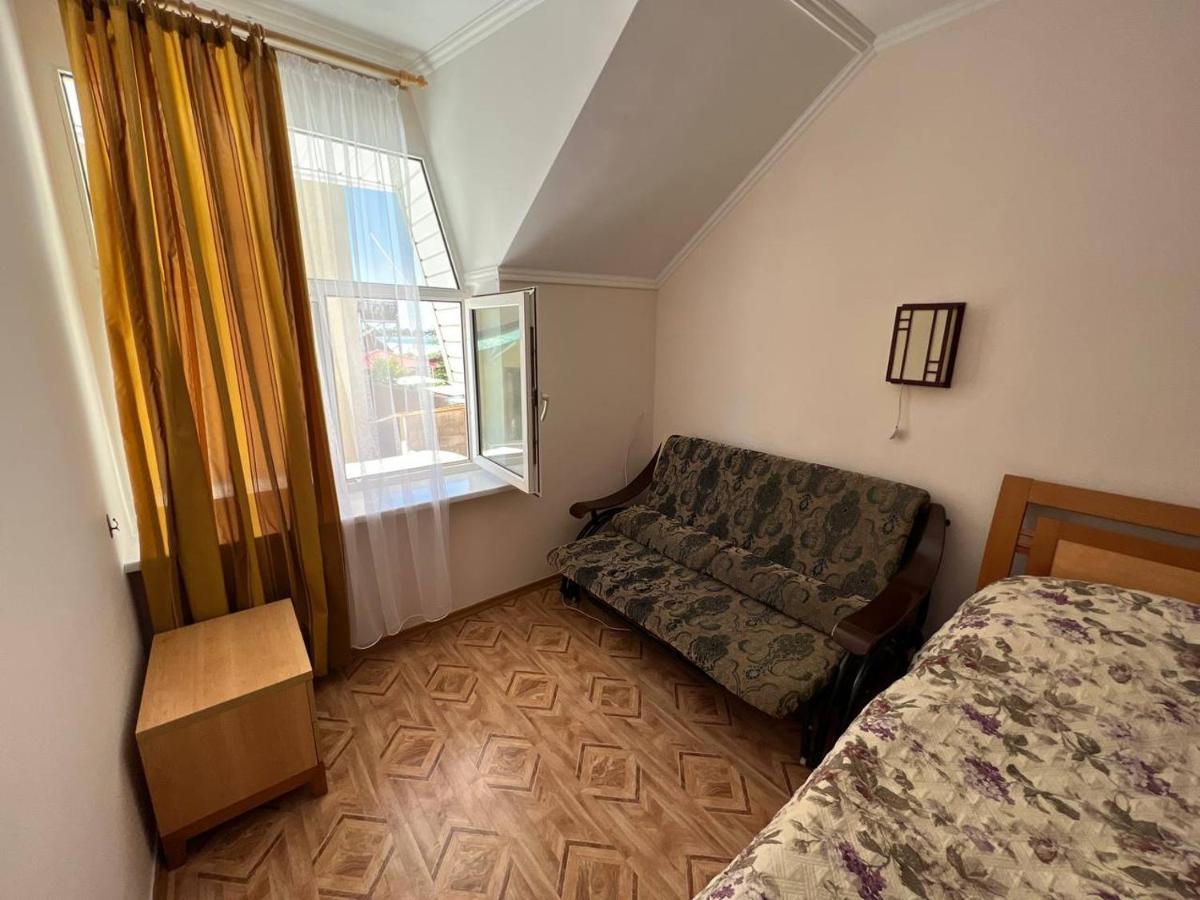 Tan Nuru Guest House Гостевой Дом Тан Нуру Чолпон-Ата Екстер'єр фото