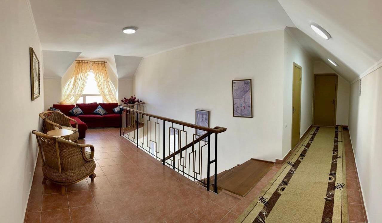 Tan Nuru Guest House Гостевой Дом Тан Нуру Чолпон-Ата Екстер'єр фото