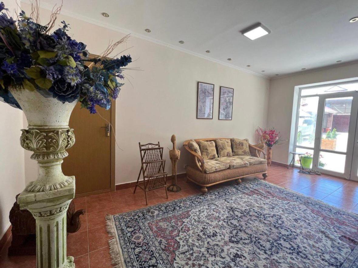 Tan Nuru Guest House Гостевой Дом Тан Нуру Чолпон-Ата Екстер'єр фото