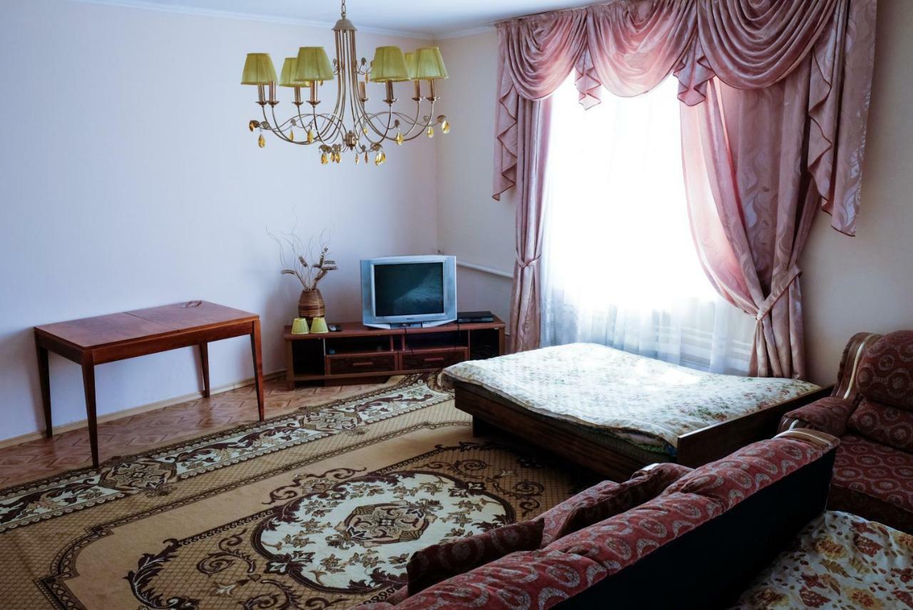 Tan Nuru Guest House Гостевой Дом Тан Нуру Чолпон-Ата Екстер'єр фото